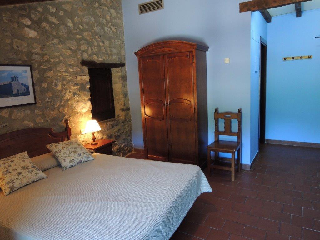 Hostal De La Rovira Ош Экстерьер фото